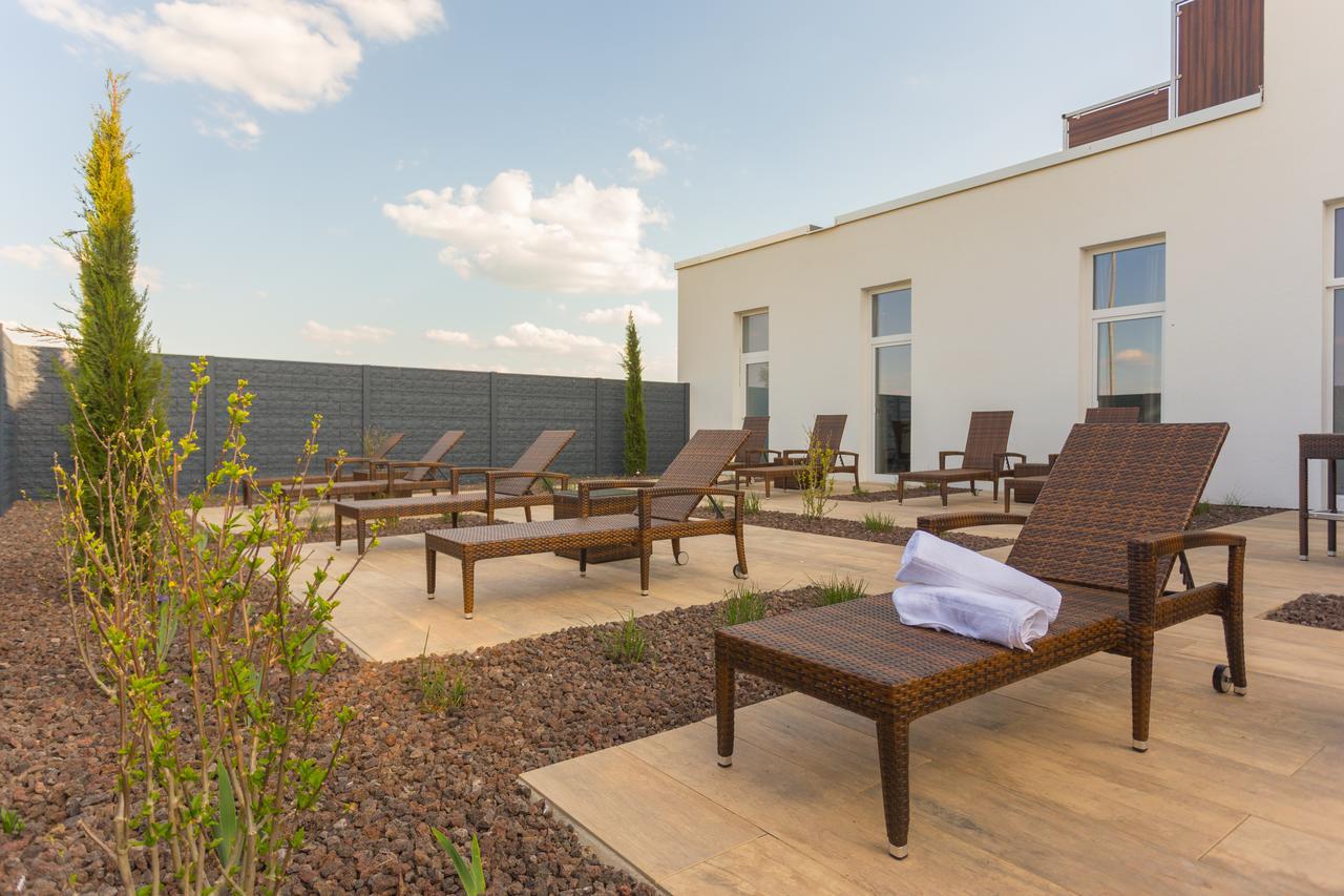 Hotel Absolute Gernsheim Buitenkant foto